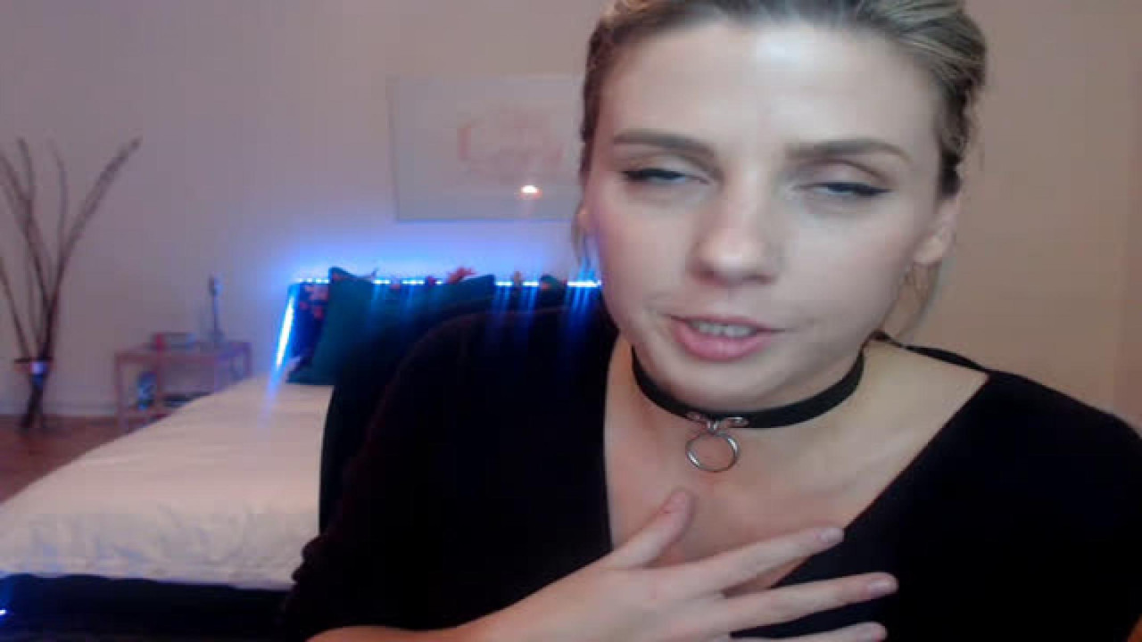izzytv Naked Video [2017/10/12 22:51:18]