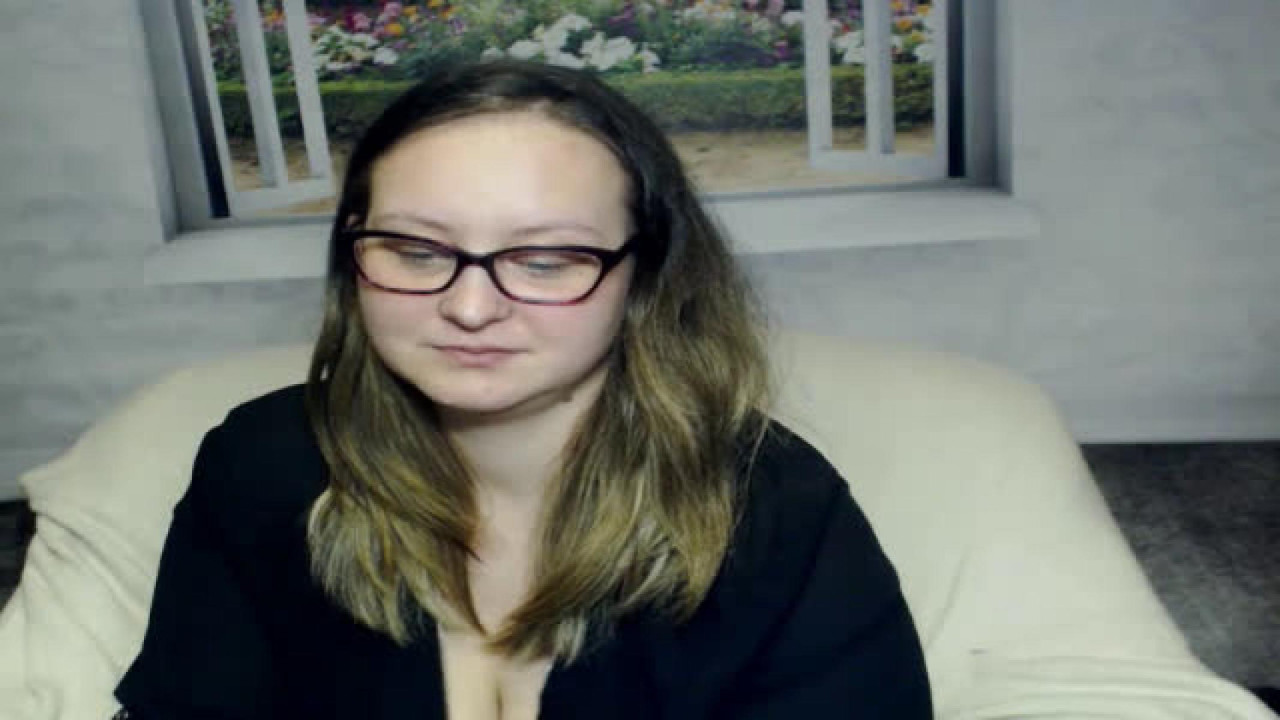 mellodypearl Rapidgator Webcam [2018/03/23 16:31:44]