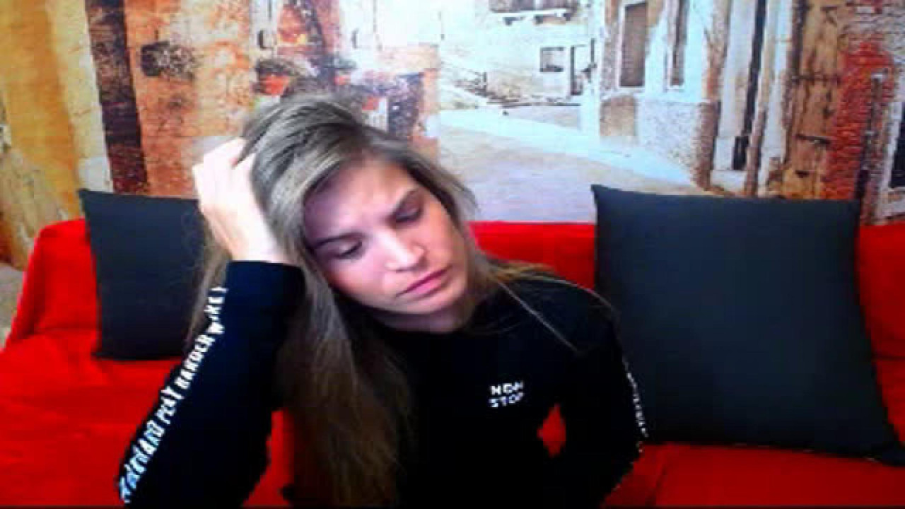 nikiskylerss ManyVids Webcam [2017/11/06 00:42:17]