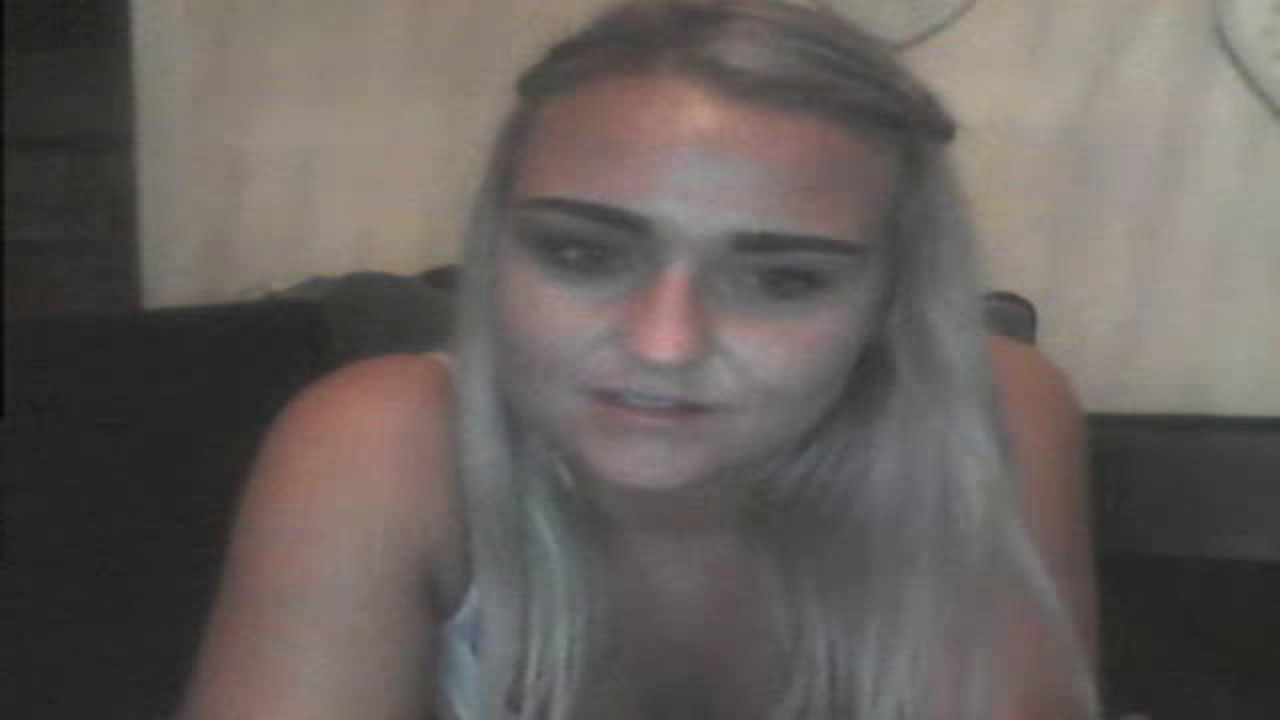 topaz25uk Naked Video [2017/05/24 - 21:55:15]