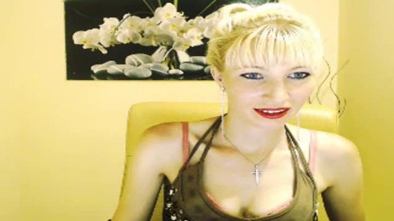 lina_swan Butt Webcam [2017/06/23 - 05:50:15]