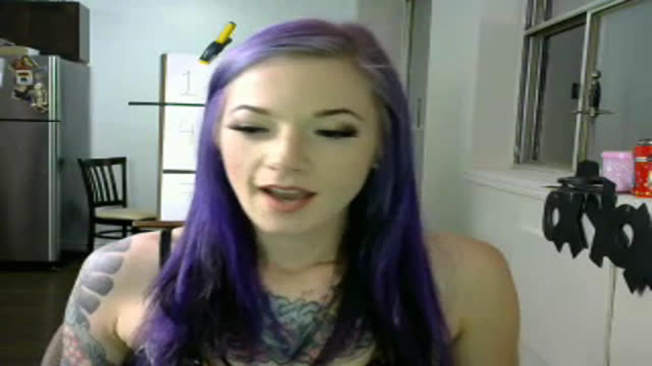viciousfeline Lotion Webcam [2017/06/10 - 03:30:44]