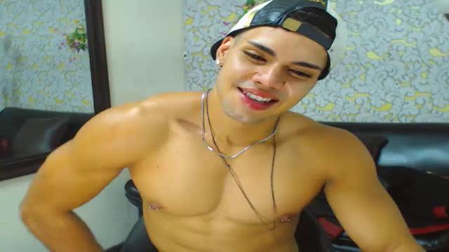 carlostwinklatin nude [2016/11/23 00:45:50]