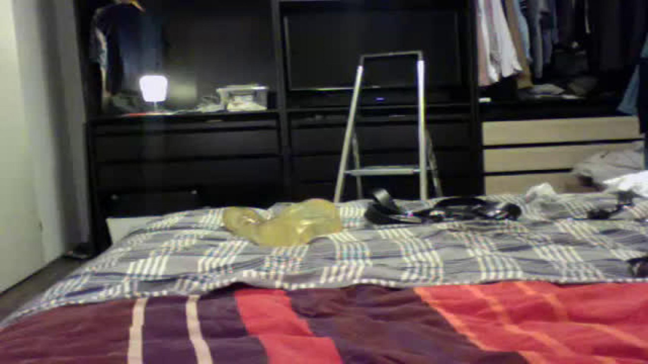 adamxx020 webcam [2017/04/15 18:28:52]