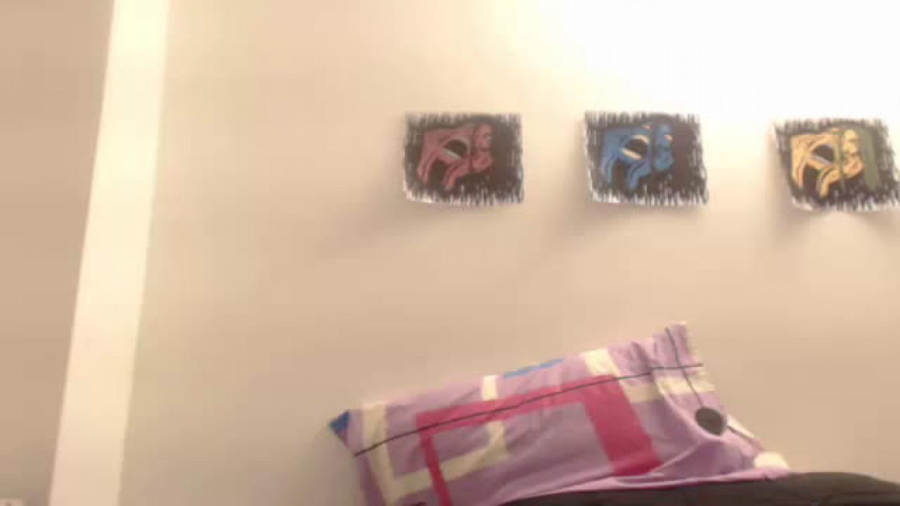 megan_rouge webcam [2017/04/20 02:30:16]