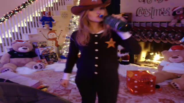 misschristmas adult [2016/12/09 06:30:28]