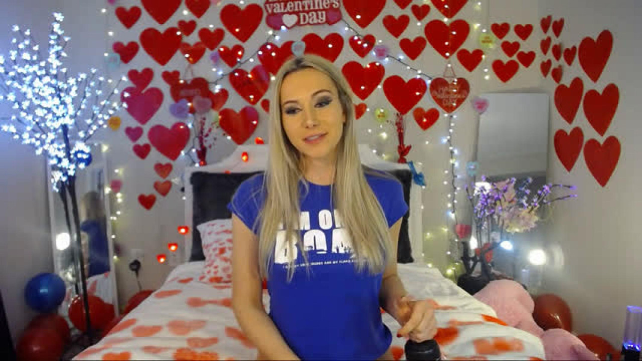 ambrianna Throat Show [2017/02/20 - 06:12:13]