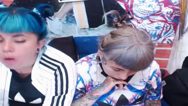 tattooliz666 cam [2016/11/16 10:22:01]