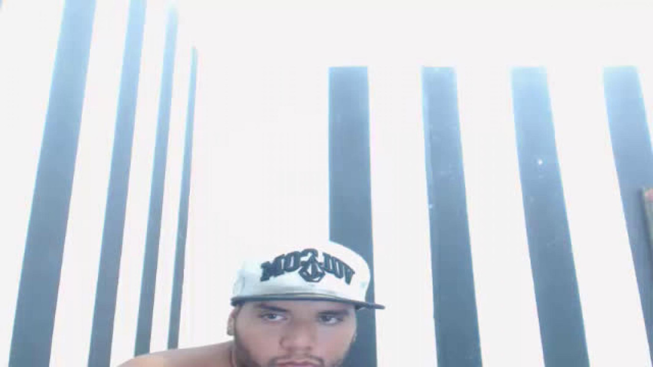 twoguyshornycocks show [2017/05/05 04:31:35]