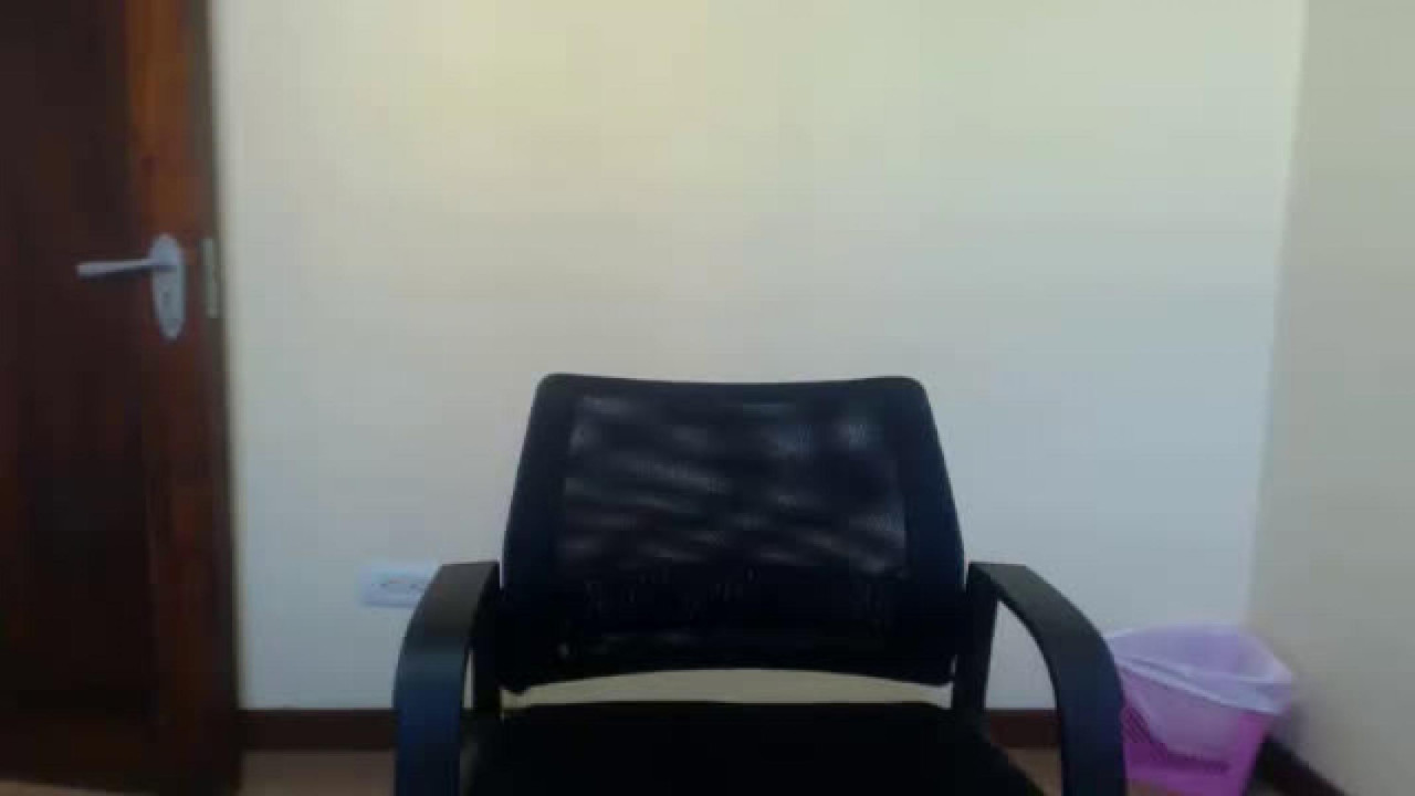 naugthytits69 Dancing [2017/05/27 - 20:15:27]