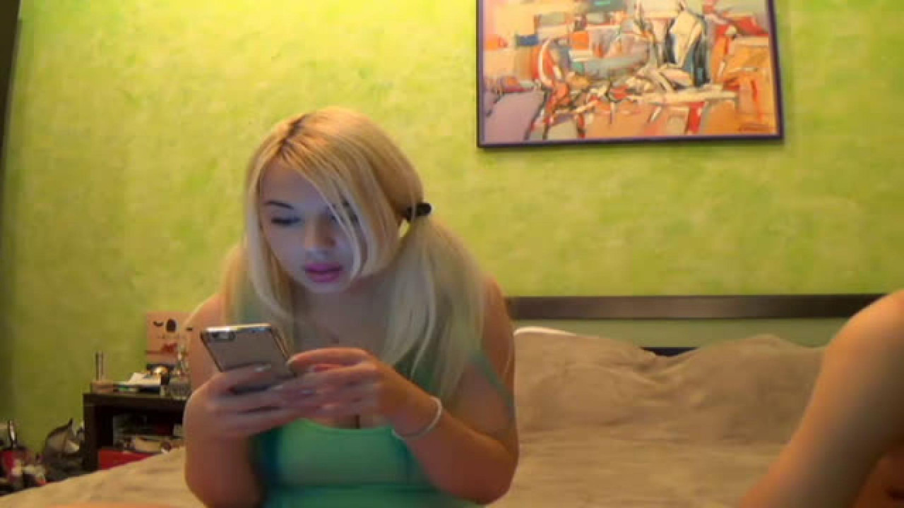 luxuryblondy webcam [2017/03/24 01:22:41]