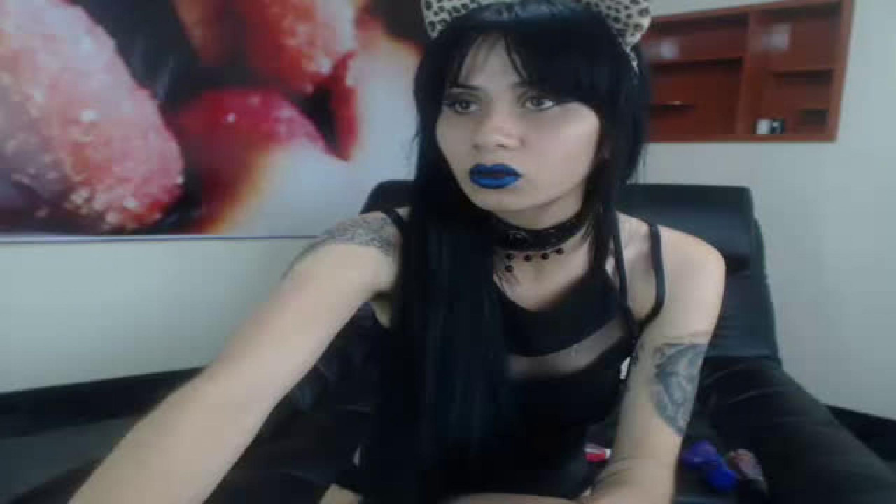luna_dreams18 cam [2017/03/07 21:18:52]