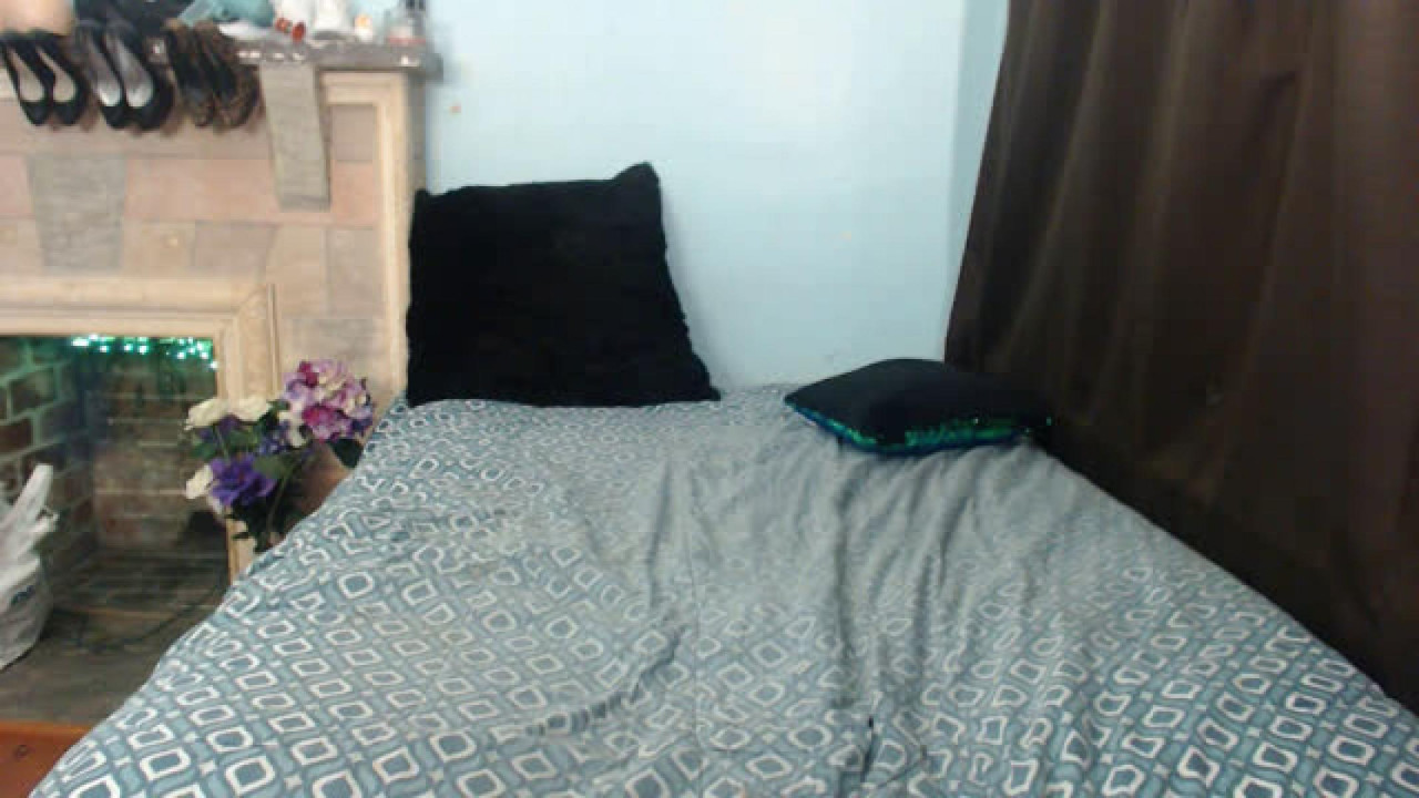 evelynnclark webcam [2017/04/18 03:36:54]