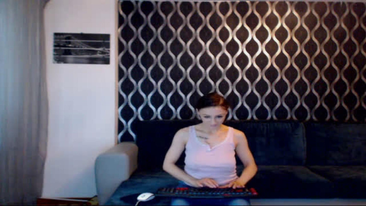 brunetekarla porno [2017/05/27 15:31:03]