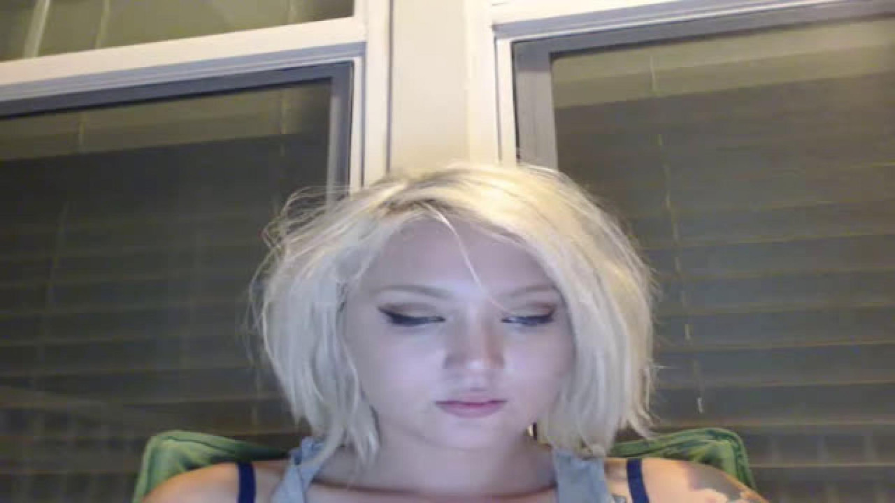 dakotagoesdoll webcam [2017/04/27 04:30:28]