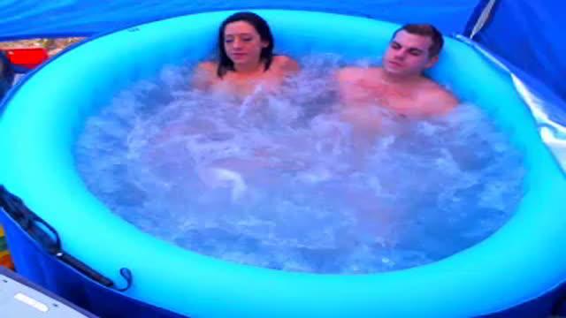 whirlpoolcouple [2016/12/26 13:50:39]