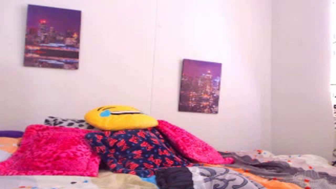 brendapetite Spanking Webcam [2017/06/21 - 15:51:34]