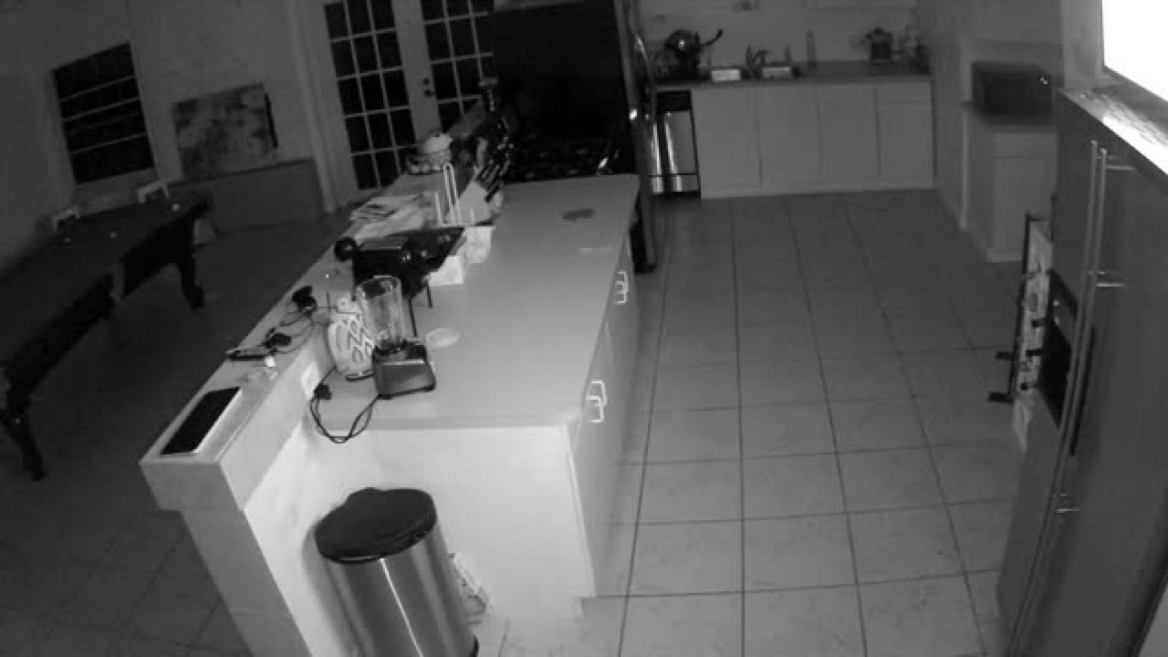 kitchen Squirt Video [2017/02/09 - 07:50:35]