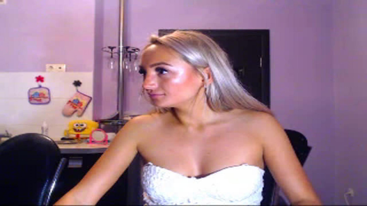cuteblonde4 Feet Webcam [2017/06/11 - 16:00:29]