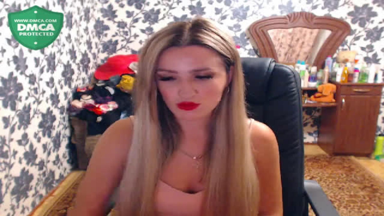 alienannushka Instagram Webcam [2017/06/17 - 23:02:10]