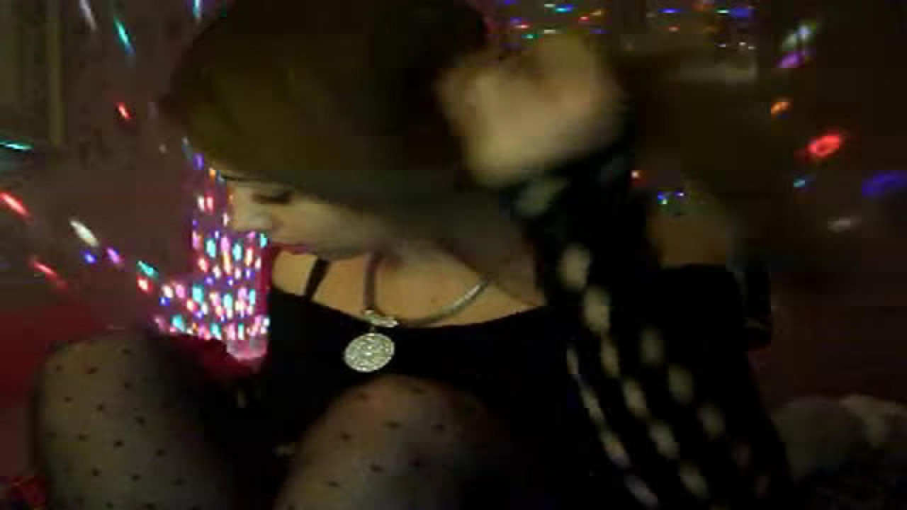 sexy_buffy [2017/01/22 00:00:27]