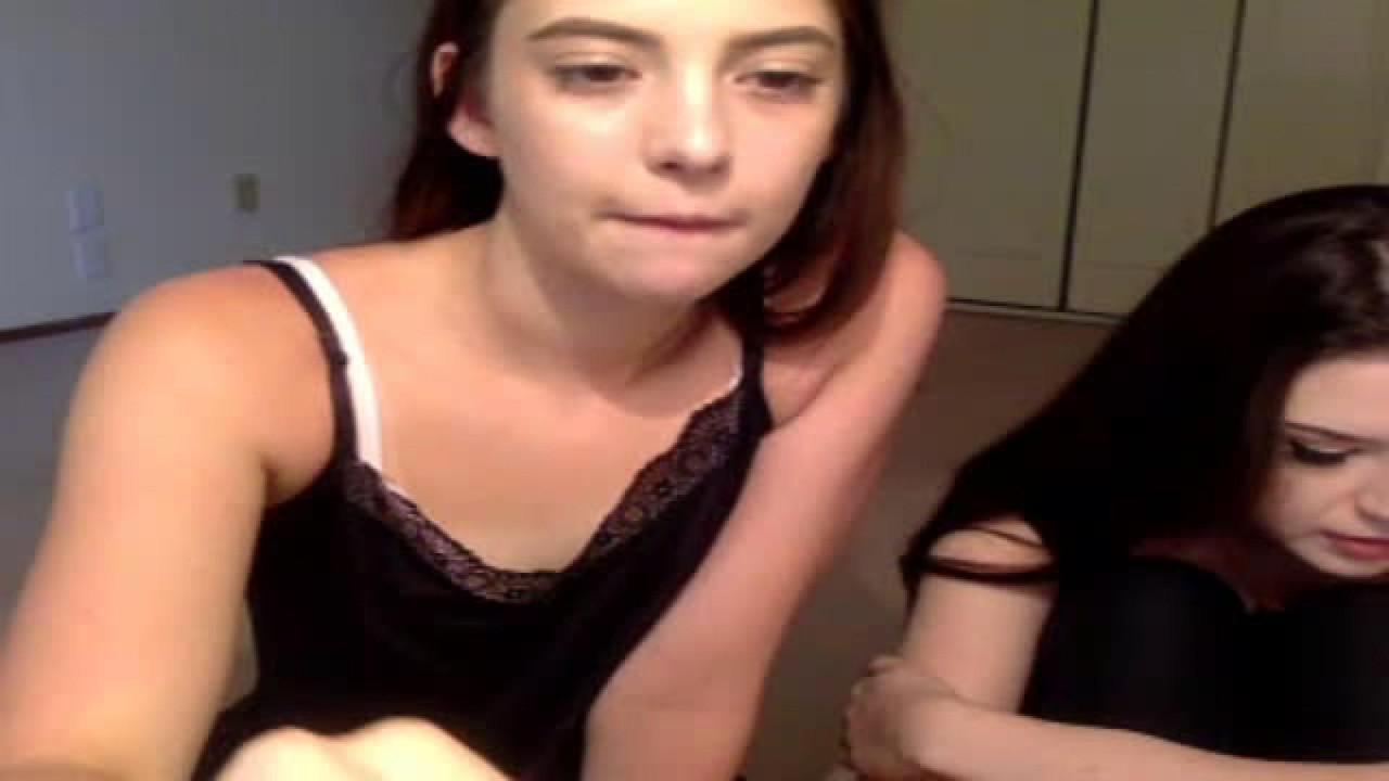 babyvalx Flashing Video [2017/06/21 - 18:42:20]