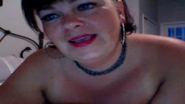 hollykisses