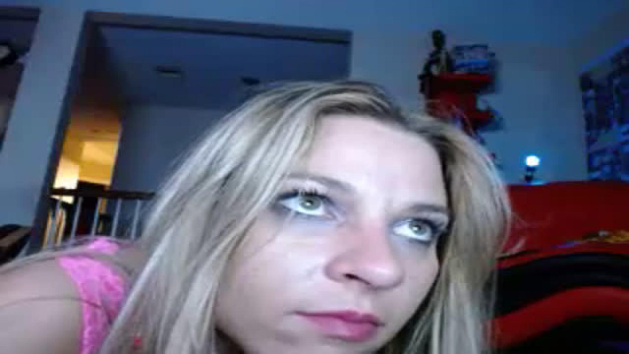 bigbootycheecks Public Webcam [2017/01/15 - 12:50:55]