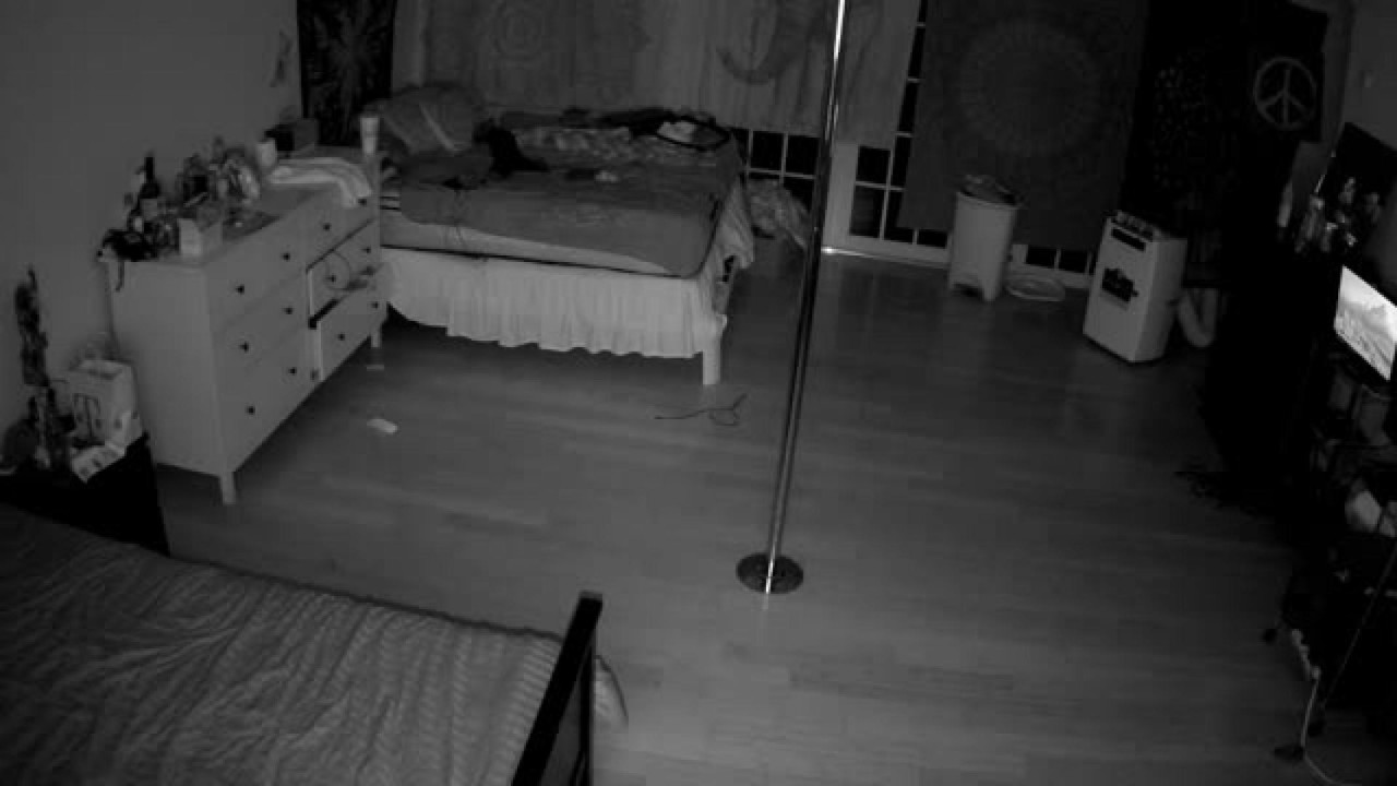 masterbedroom Rapidgator Webcam [2017/01/25 - 07:40:53]