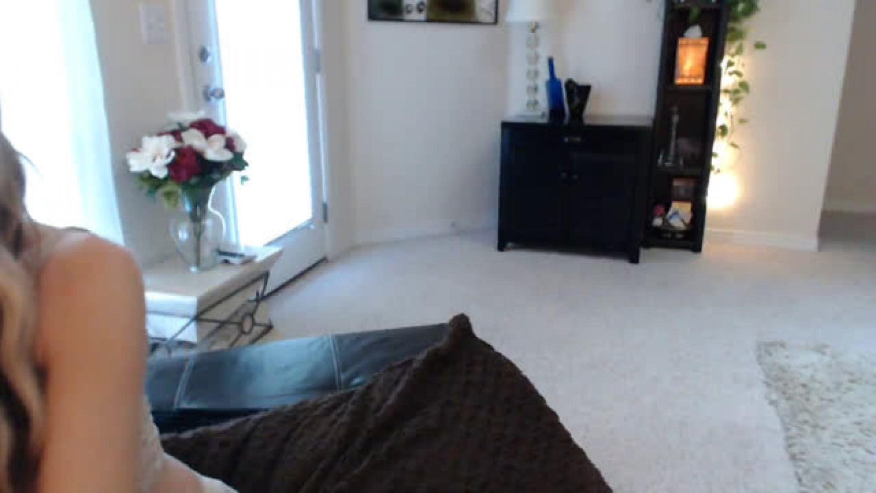 elainabentley Twerking Webcam [2017/02/20 - 00:00:29]