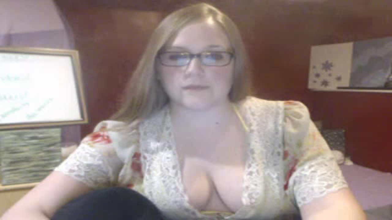 aprilriley Butt [2017/07/05 - 03:17:07]