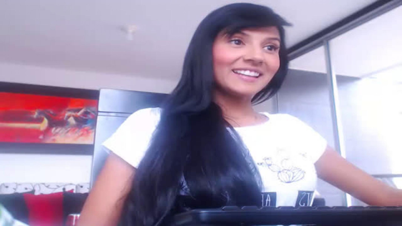 annyhoney Lotion Webcam [2017/04/28 - 18:05:56]