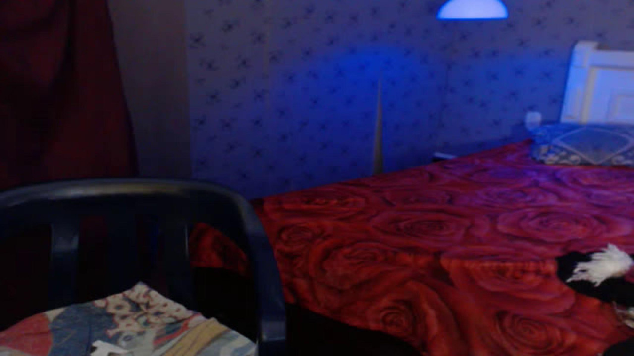 zvennuskleiin Free Webcam [2017/06/22 - 07:41:12]