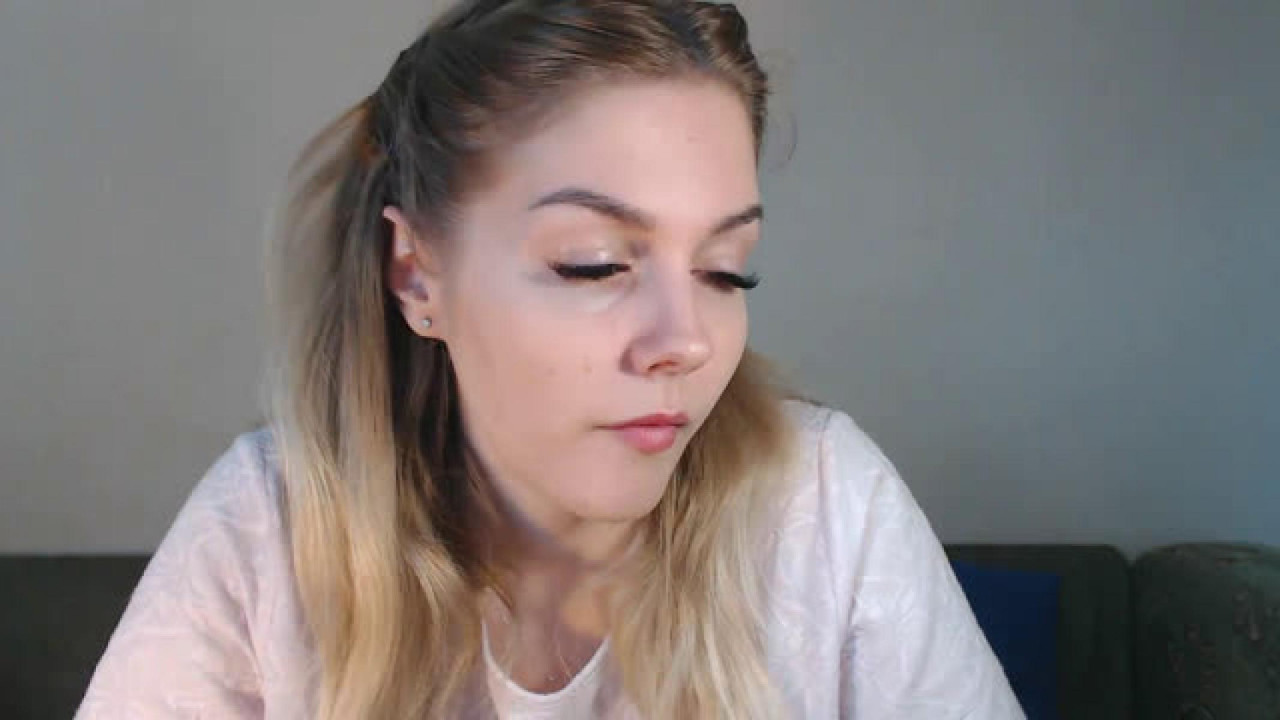 summerhottie4u webcam [2017/04/14 10:36:43]