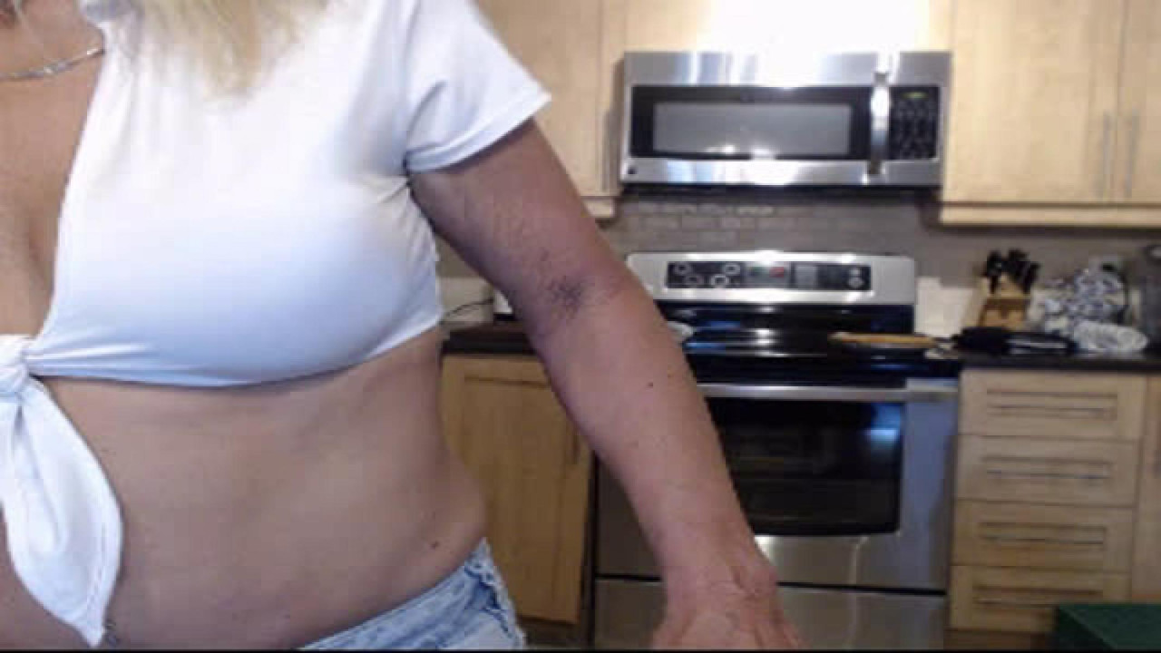 fitcougar Pornhub Webcam [2017/06/25 - 22:57:44]