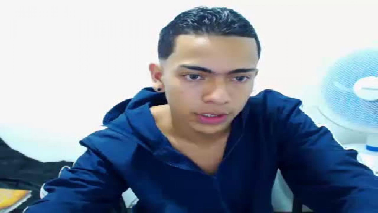 chrislatins1 Shower [2017/06/21 - 23:27:44]