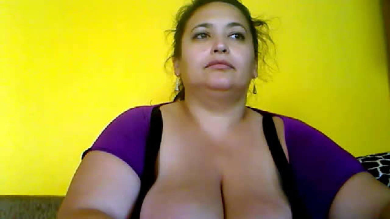 gigantic_boobs6 Girl Webcam [2017/07/07 - 11:40:53]