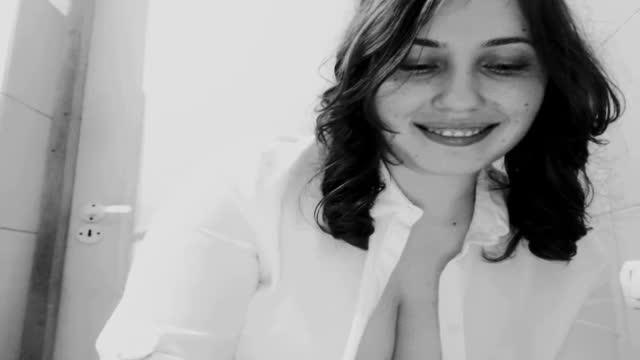 mistiquejulia nude [2016/11/21 23:50:38]