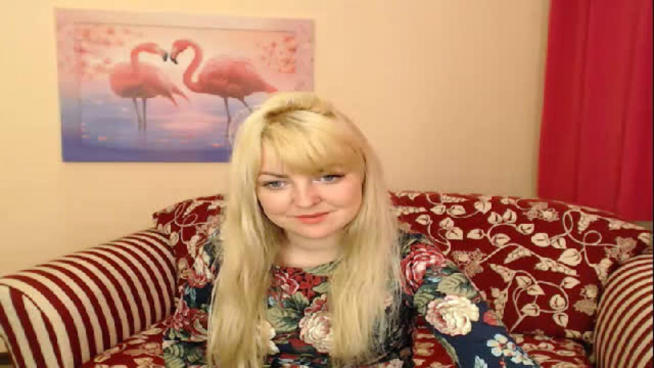 hopecain MyFeeCams Video [2017/05/16 - 06:26:18]