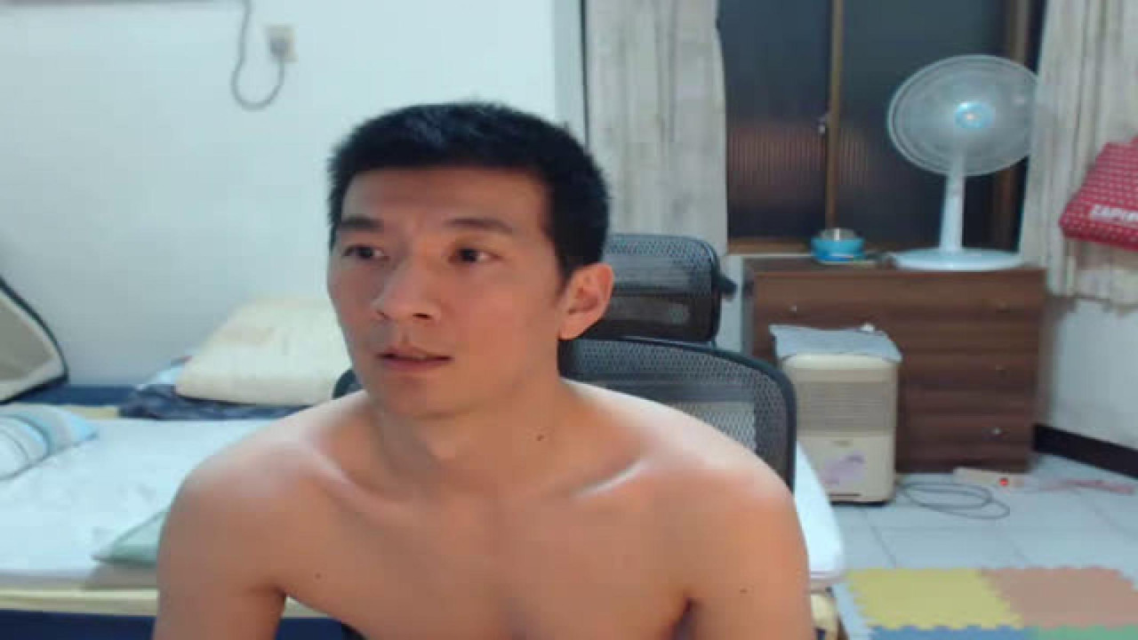 kladenwu naked [2017/04/16 10:34:52]