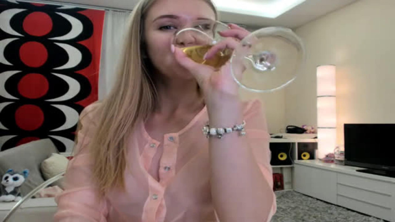 cutevera95 BlowJOB Movie [2017/06/01 - 18:16:04]