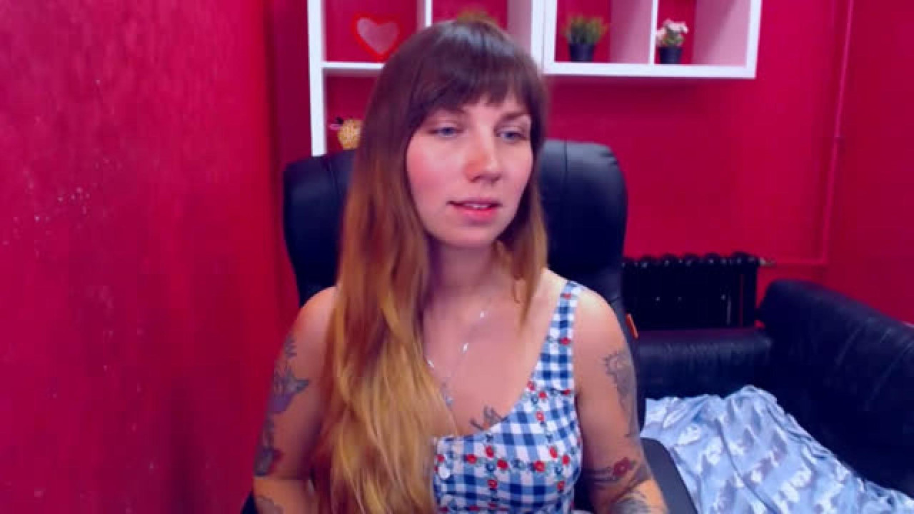 apunkchick Humiliation Video [2017/06/24 - 21:30:39]