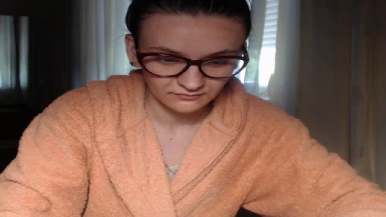 brunetterusss recorded [2017/05/27 13:01:10]