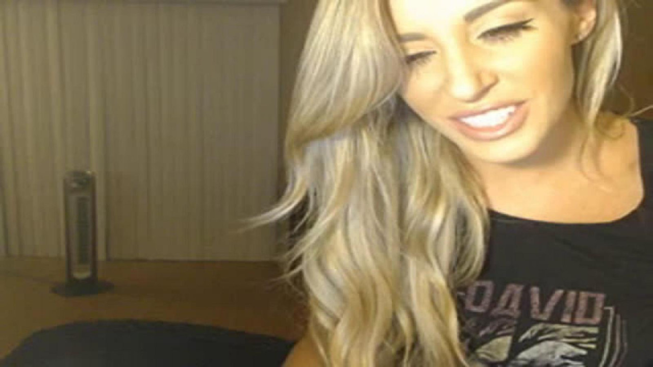 bambiii_babe Snapchat Show [2017/09/07 05:45:13]