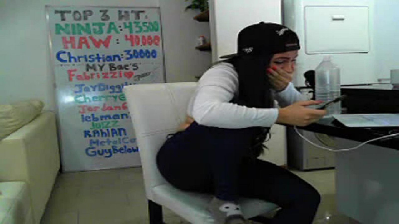 wahsfupaqueen Twerking Webcam [2017/09/10 23:25:13]