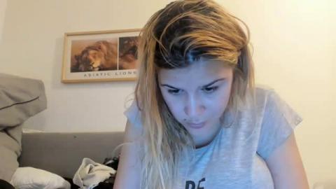 hotgirljess19