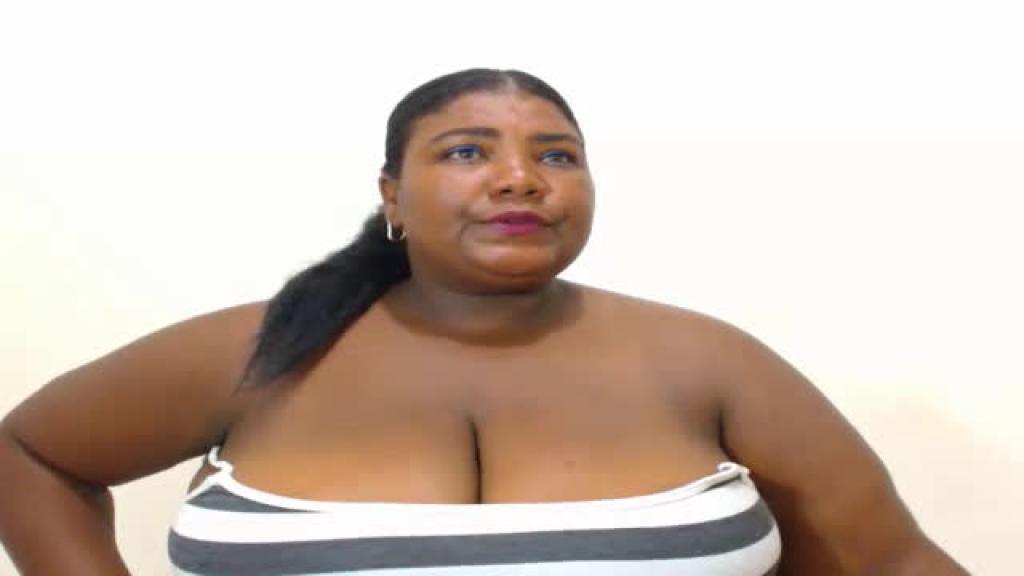 bustyboobs4ux BlowJOB Movie [2017/05/03 - 06:21:33]