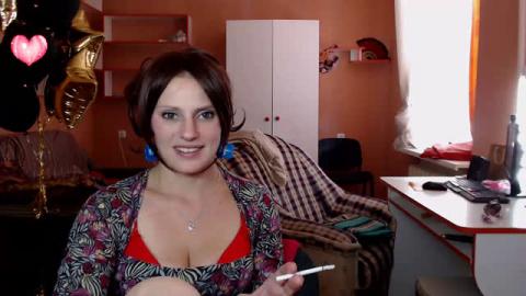 julia__lucky