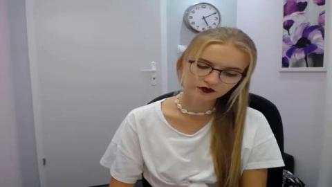 nicole_sagee
