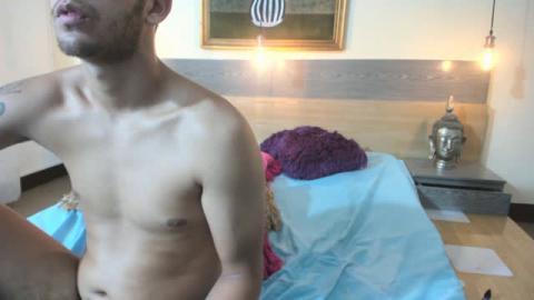 hot_coouple [2019-09-17 07:03:35]